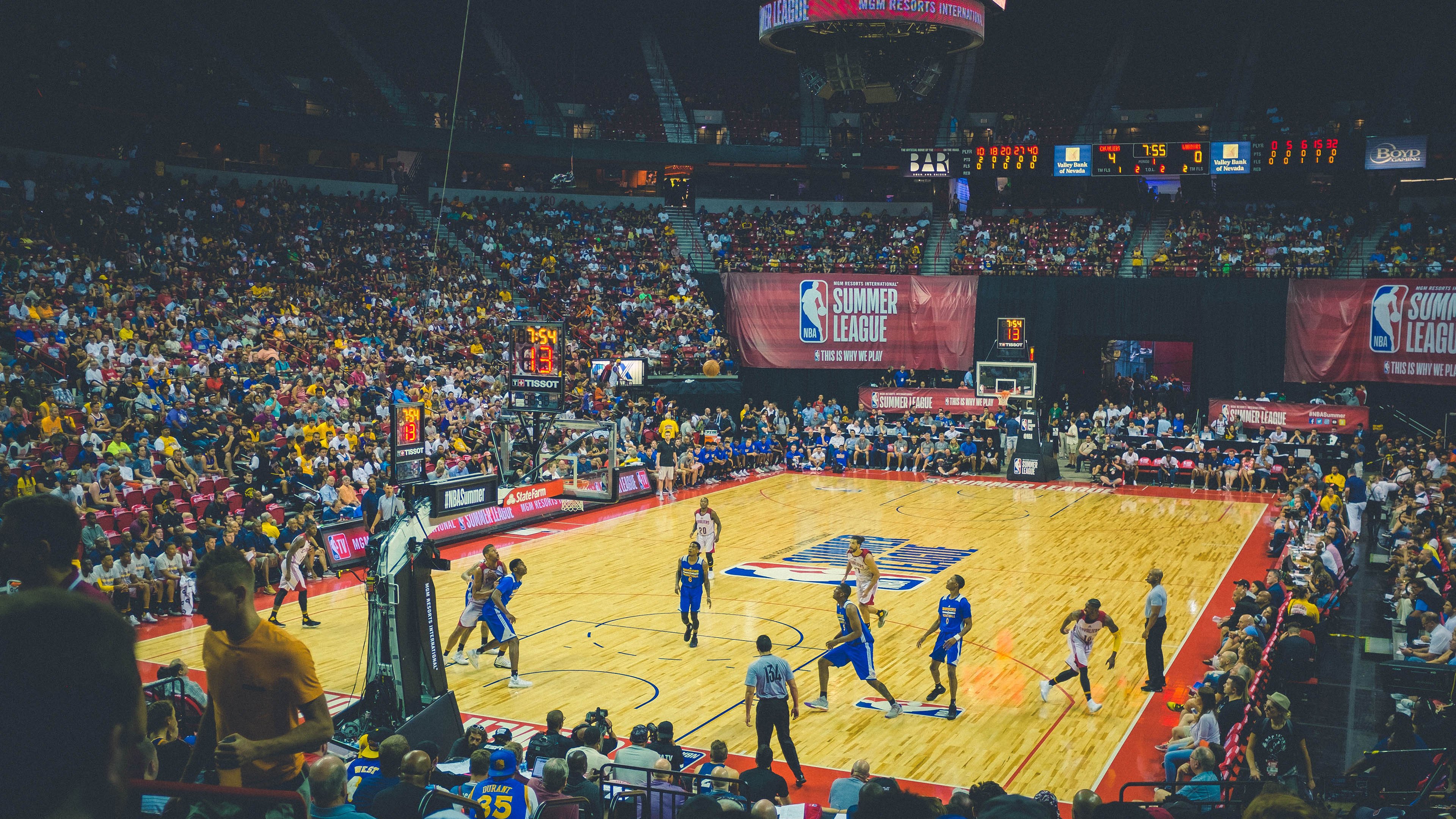 萨拉赫焦点对战，JackeyLove与90激战TL分钟，晋级下一阶段胜负难料！引发球迷热议